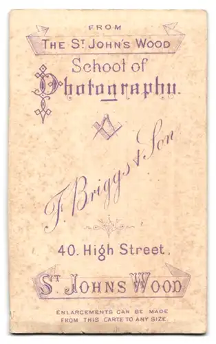 Fotografie F. Briggs & Son, St. Johns Wood, 40, High Street, Portrait eleganter Herr mit Oberlippenbart