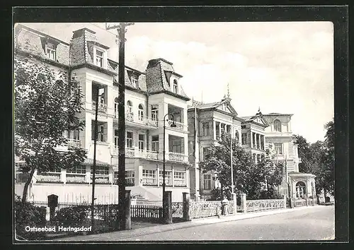 AK Heringsdorf, Strassenansicht mit prunkvollen Bürgerhäusern