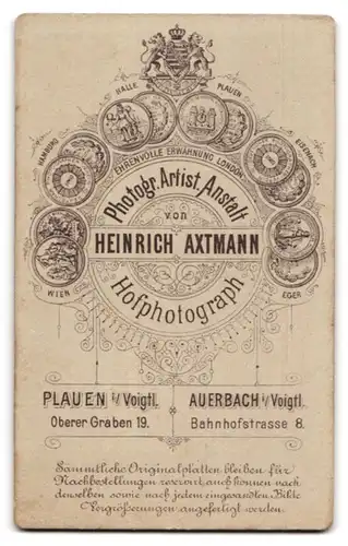 Fotografie H. Axtmann, Plauen i/V., Oberer Graben 19, Portrait Knabe im Matrosenanzug