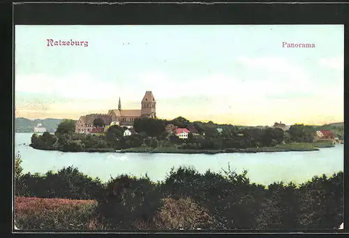 AK Ratzeburg, Panoramablick mit See