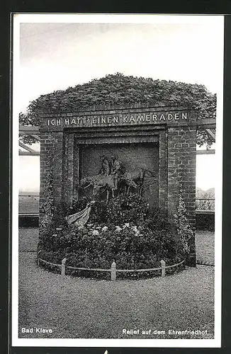 AK Bad Kleve, Relief auf dem Ehrenfriedhof