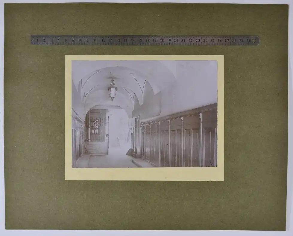 15 Fotografien F. Albert Schwartz, Berlin, Ansicht Berlin, Bankhaus Fetschow & Sohn, Klosterstrasse 87, 48 x 41cm 10