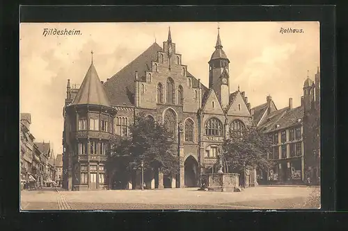 AK Hildesheim, Brunnen vor dem Rathaus