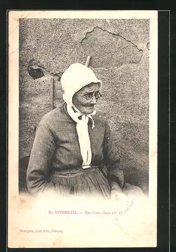 AK Burgund / Bourgogne, Betagte Dame mit Brille und Haube