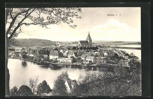AK Mölln i. L., Ortsansicht mit Kirche und Seen