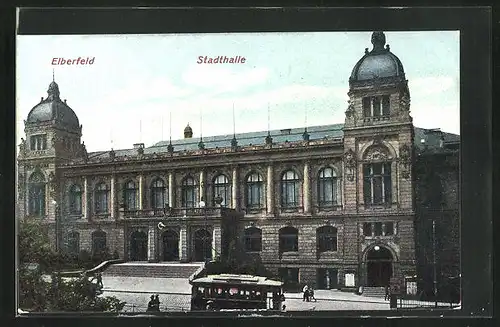 AK Elberfeld, Ansicht der Stadthalle mit Strassenbahn