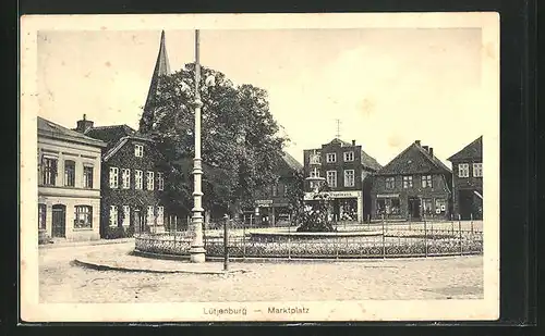 AK Lütjenburg, Marktplatz mit Geschäften