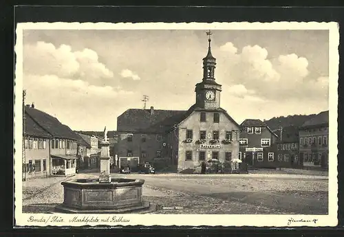 AK Remda /Thür., Marktplatz mit Brunnen u. Ratskeller