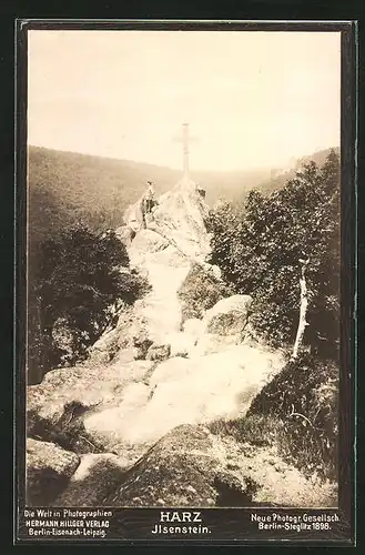 Foto-AK NPG Nr. 308: Ilsenburg / Harz, Mann auf dem Ilsenstein