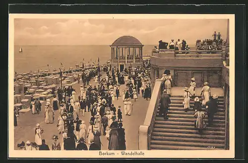 AK Borkum / Nordsee, Passanten an der Wandelhalle