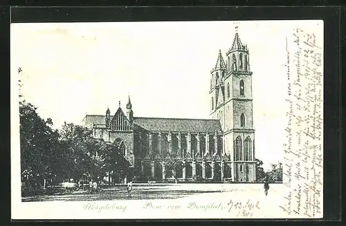 AK Magdeburg, auf dem Domplatz mit Blick zum Dom