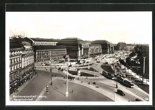 AK Leipzig, Hauptbahnhof, Strassenbahn auf dem Vorplatz