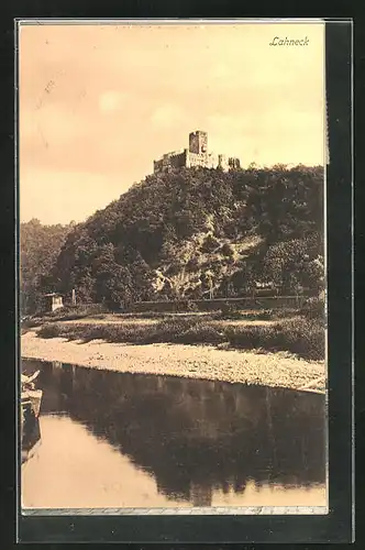 AK Lahneck, Blick vom Flussufer hinauf zur Burg