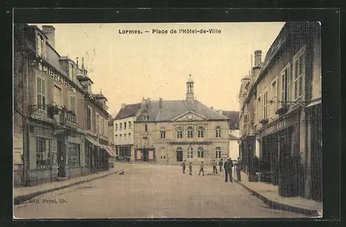 AK Lormes, Place de l`Hotel-de-Ville