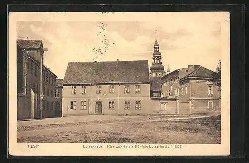 AK Tilsit, Luisenhaus, Blick zur Kirche