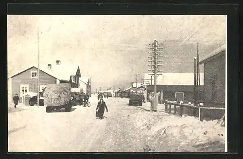 AK Lappi, Strassenszene mit Essotankstelle im Winter