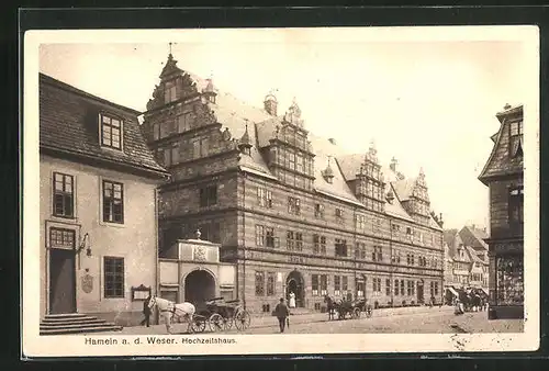 AK Hameln / Weser, Pferdekutschen vor dem Hochzeitshaus