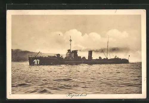 AK Torpedoboot 10 unter Volldampf in Küstennähe