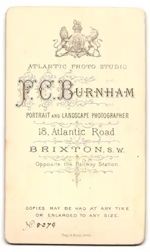 Fotografie F. C. Burnham, Brixton, 18 Atlantic Road, Blonder Knabe mit pomadisiertem Haar