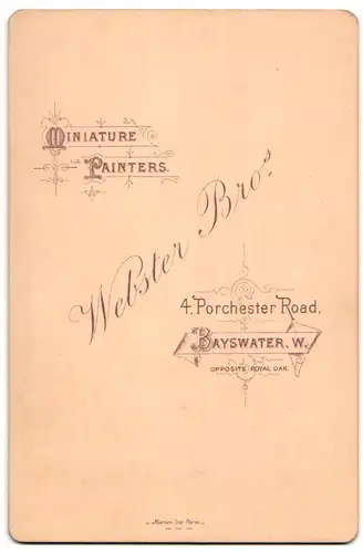 Fotografie Webster Bros, Bayswater, Porchester Road 4, Schönes Fräulein im weissen Kleid