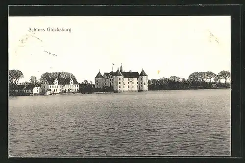 AK Glücksburg /Ostsee, Schloss mit Bäumen