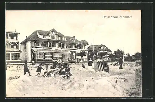 AK Niendorf, Strandpartie mit Besuchern