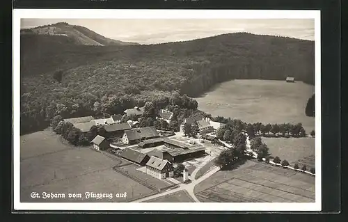 AK St. Johann, Fliegeraufnahme vom Gasthof, Inh. W. Schwarz