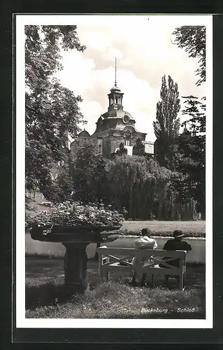 AK Bückeburg, Schloss mit Garten