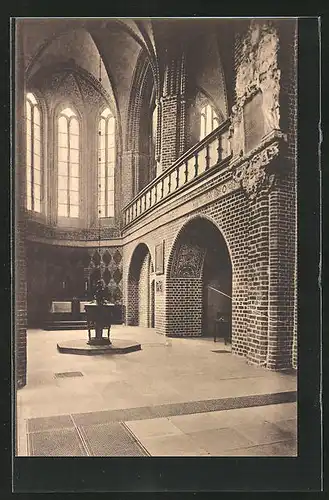 AK Lüneburg, St. Johanniskirche, Taufkapelle im nördlichen Seitenschiff mit Kreuztragungs-Altar und Taufkessel von 1540