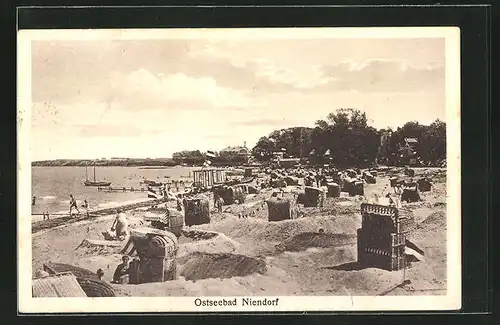 AK Niendorf, Strandleben mit Strandkörben