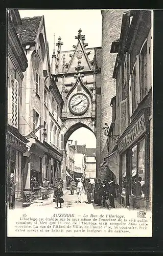 AK Auxerre, La Rue de l`Horloge - Kunstuhr