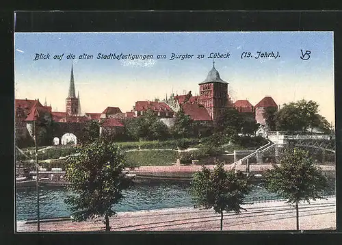 AK Lübeck, Blick auf die alten Stadtbefestigungen am Burgtor