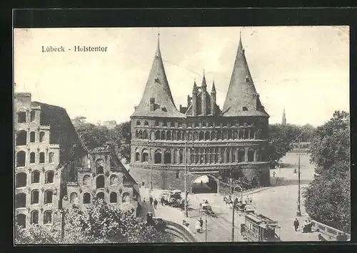 AK Lübeck, Holstentor und Strassenbahn