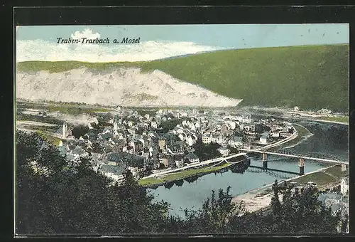 AK Traben-Trarbach a.d.Mosel, Generalansicht mit Brücke in die Stadt