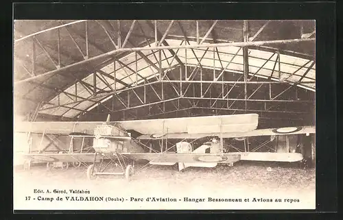 AK Camp de Valdahon, Parc d`Aviation, hangar Bessonneau et Avions au repos