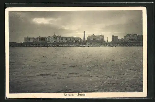 AK Borkum, Blick auf die Strandpromenade vom Meer aus gesehen