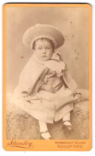 Fotografie Stanley, Guildford, Spital Street, junges süsses Kind mit grossem Beret