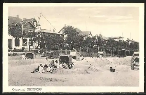 AK Niendorf, Strandpartie mit Badegästen und Strandkörben