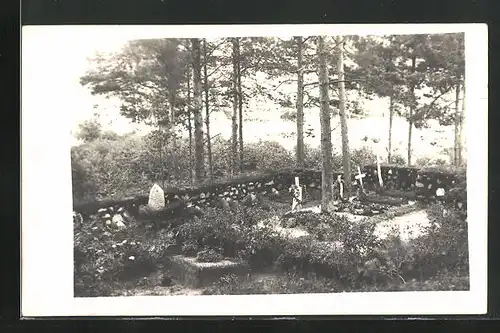 Foto-AK Soldatenfriedhof Weissensee mit Kriegsgräbern