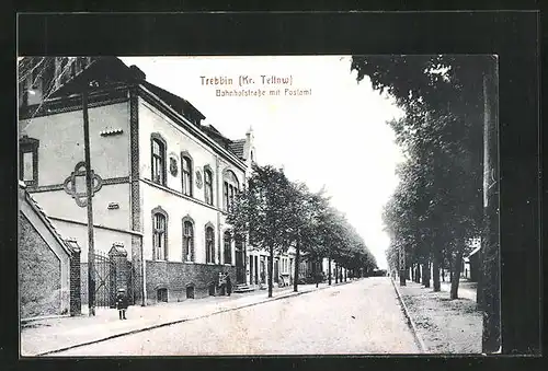 AK Trebbin /Kr. Teltow, Bahnhofstrasse mit Postamt