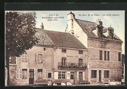 AK Baigneux-les-Juifs, Un Coin de la Place, La vieille Maison