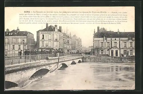 AK Sens, Inondation 1910, Les pompiers retirent les épaves du Pont-au-Diable, Hochwasser