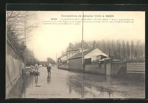 AK Sens, Inondation 1910, La rue Carnot et la rue de Paris en Janvier, Hochwasser