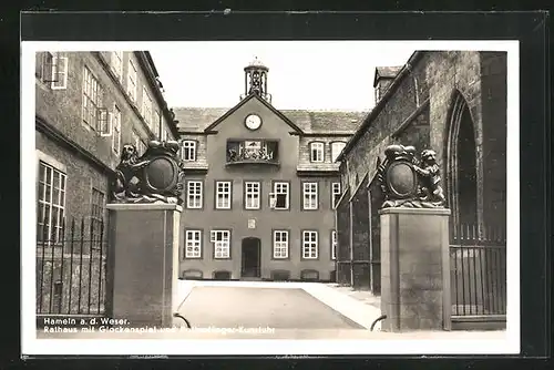 AK Hameln /Weser, Rathaus mit Glockenspiel und Rattenfänger-Kunstuhr