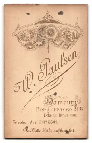 Fotografie W. Paulsen, Hamburg Bergstrasse 21a, süsses kleines Mädchen mit Schal um Hüfte