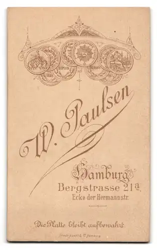 Fotografie W. Paulsen, Hamburg Bergstrasse 21a, junges hübsches Mädchen mit dunkler Perlenkette