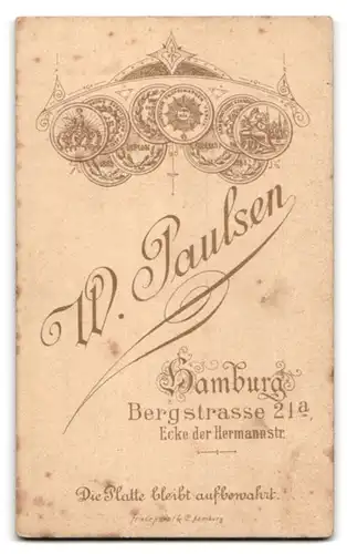 Fotografie W. Paulsen, Hamburg Bergstrasse 21a, Portrait junge hübsche Dame zur Seite schauend