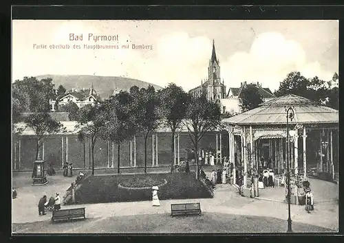 AK Bad Pyrmont, Partie oberhalb des Hauptbrunnens mit Bomberg