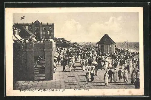 AK Westerland a. Sylt, Konzertplatz mit Besuchern