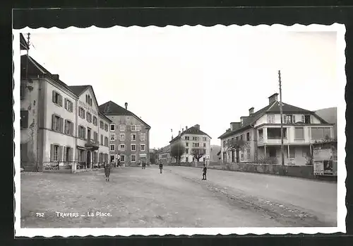 AK Travers, Hotel de l`Ours, La Place